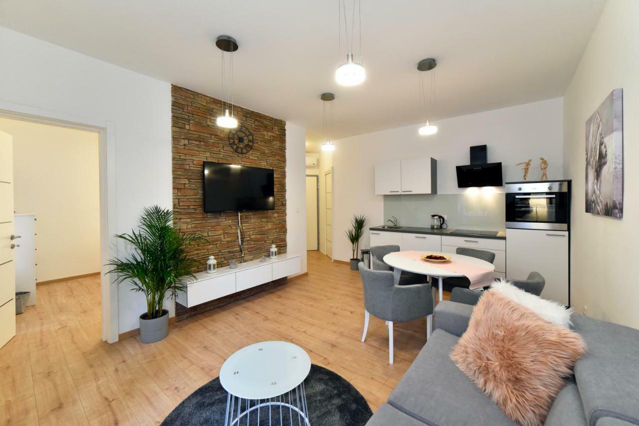 Barbara Apartment ซาเกร็บ ภายนอก รูปภาพ